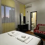 Apartment Cozy Big With Balcony Tirana