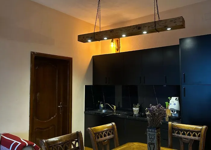 Cozy Big With Balcony דירה *