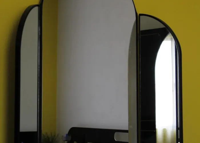 Cozy Big With Balcony