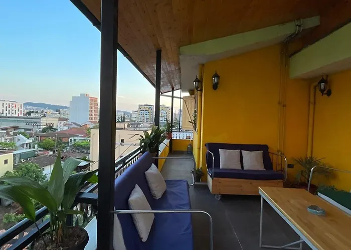 Cozy Big With Balcony דירה *