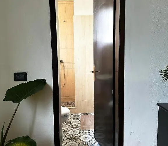 Cozy Big With Balcony