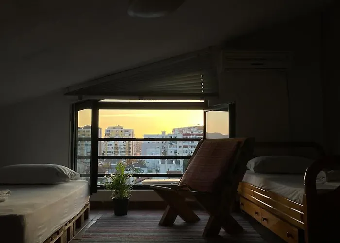 Διαμέρισμα Cozy Big With Balcony Τίρανα