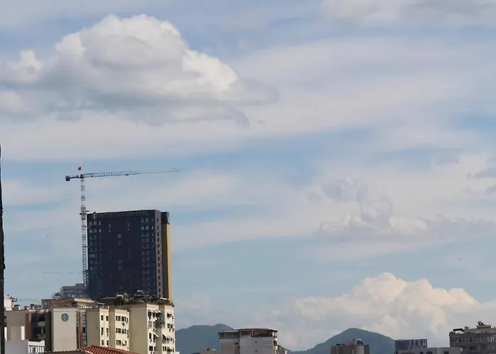 Cozy Big With Balcony