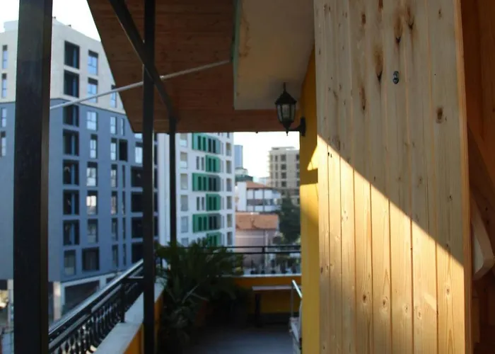 公寓 Cozy Big With Balcony *